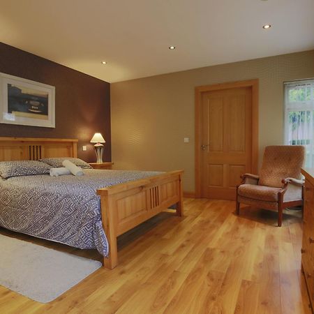 Spacious 4 Bedroom Home - 5 Min Walk To Town Enniskillen Exterior foto